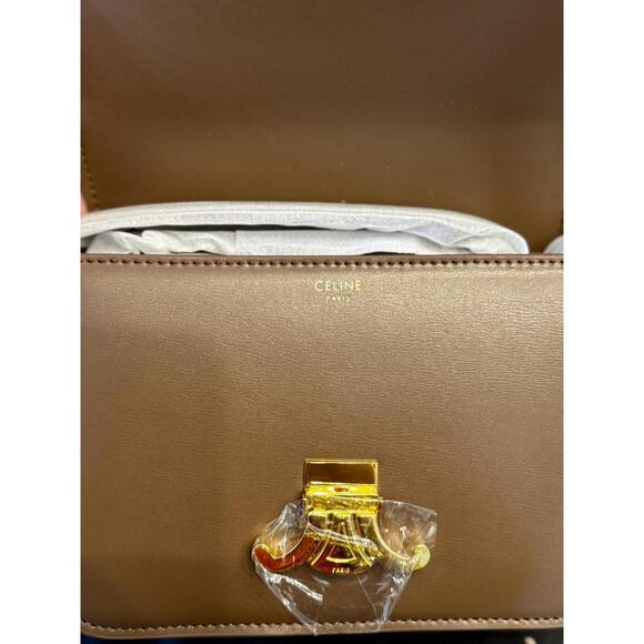 Classique Triomphe Designer Shoulder Bag in Shiny Brown Calfskin Leather Luxury - Picture 6 of 9